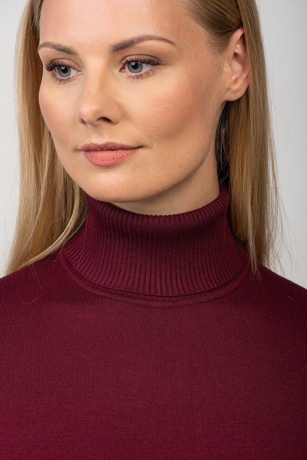 Rullkaelusega džemper Misty