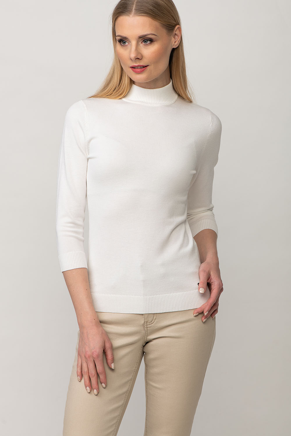 High_neck_sweater_cindy_white
