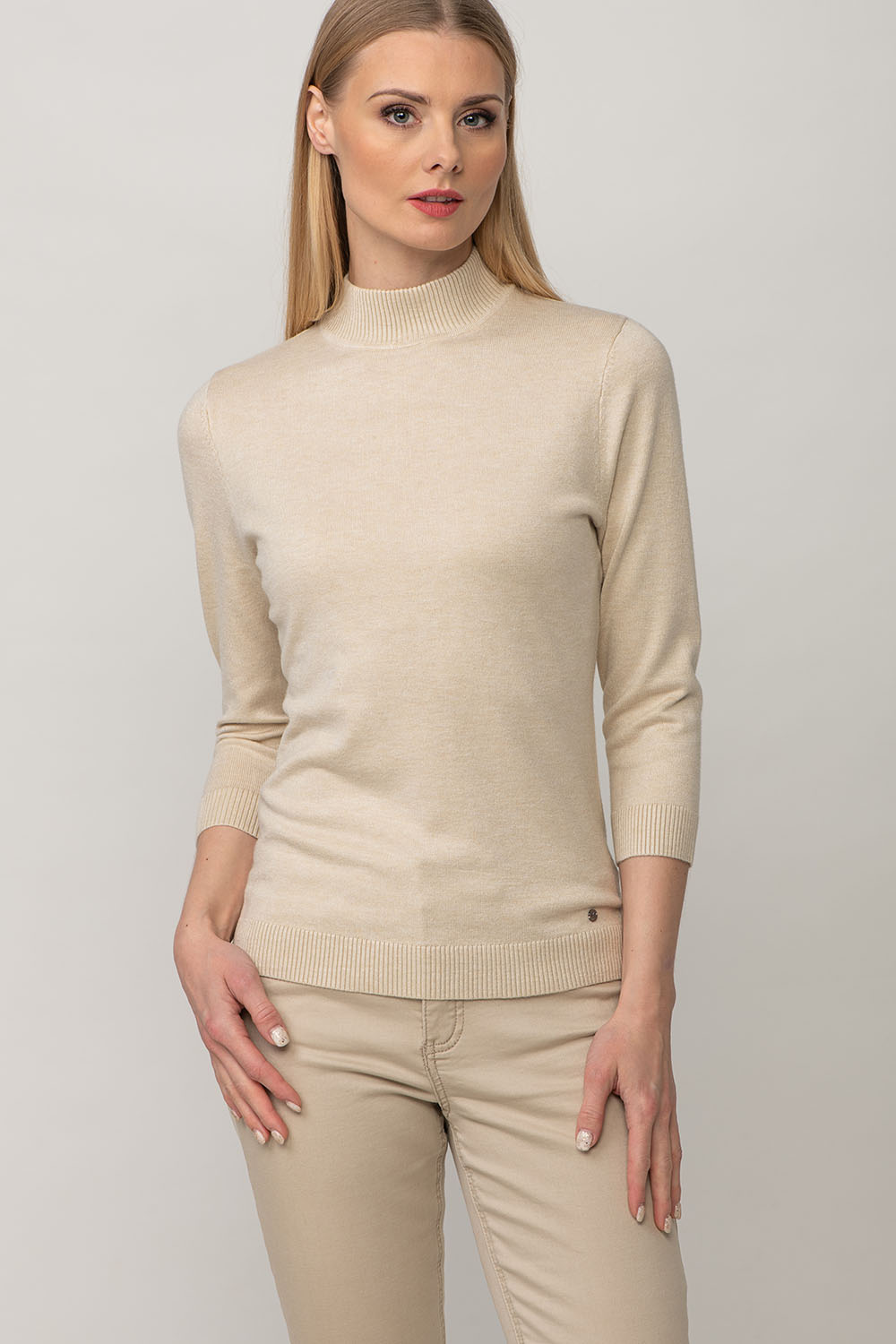 High_neck_sweater_cindy_beige