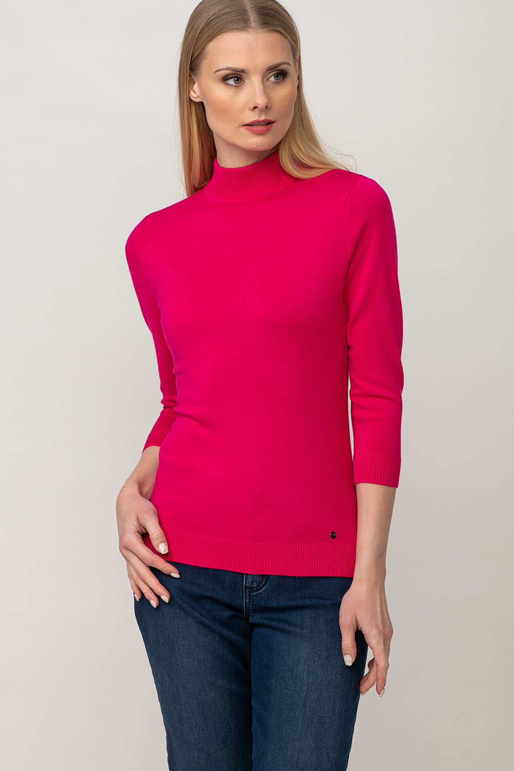 High_neck_sweater_cindy_fuchsia