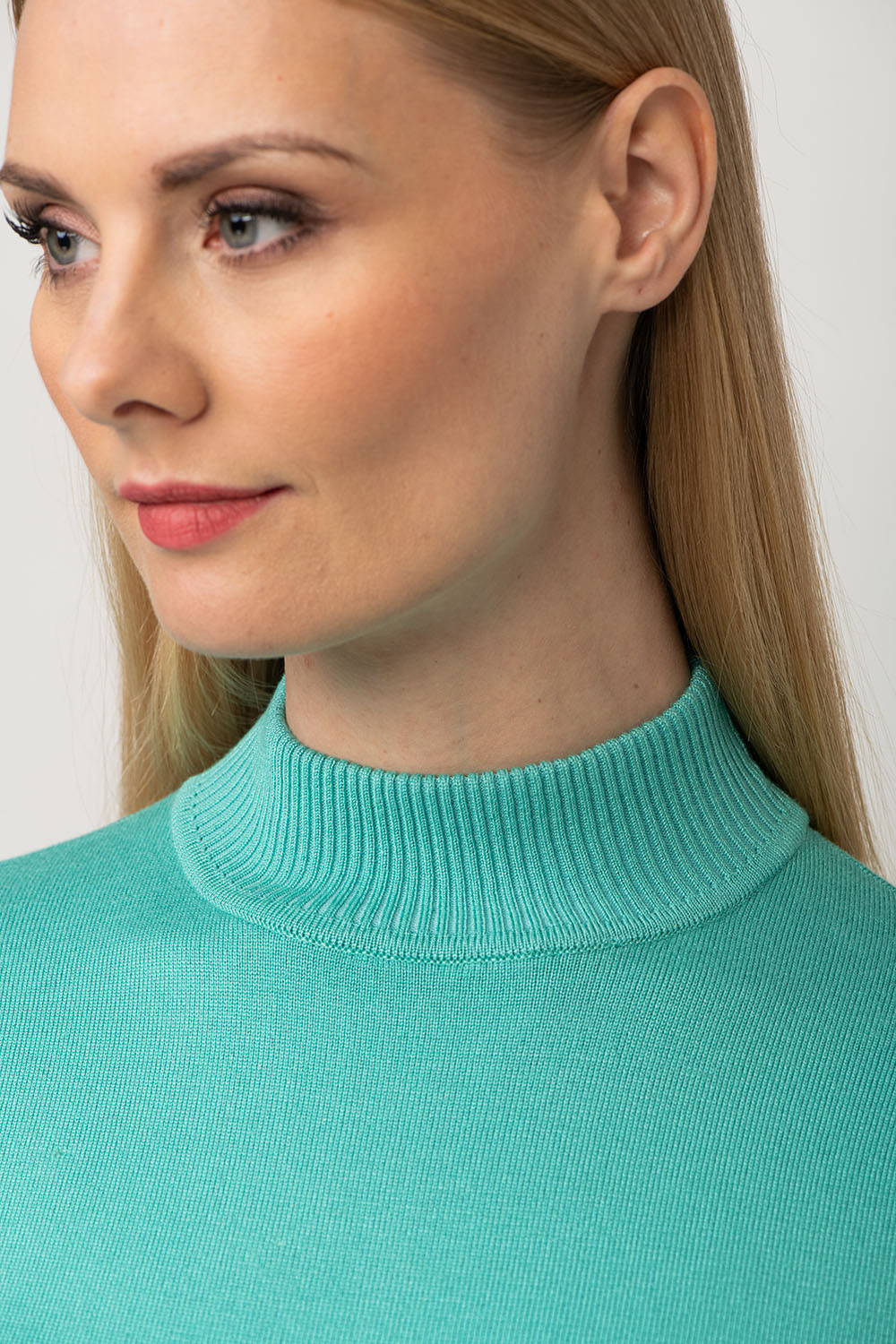 Свитер с высоким воротом Cindy