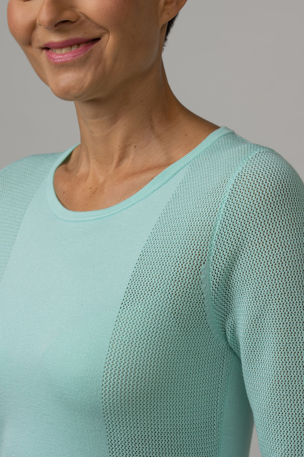 Pitskoes detailidega džemper Cora