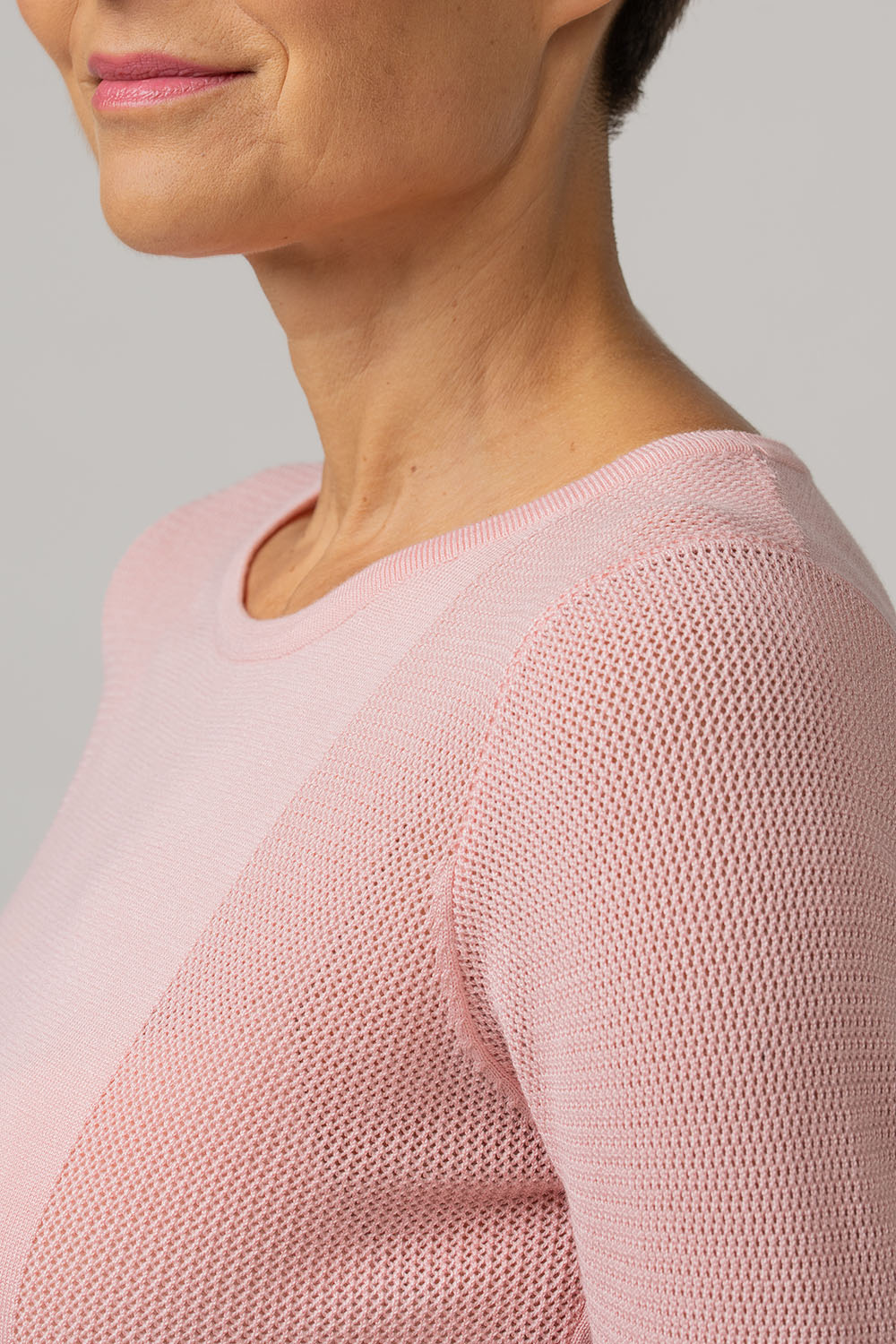 Pitskoes detailidega džemper Cora